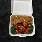 Best C22. General's Chicken, Egg Roll (Combo)左宗鸡，春卷 in Ashburnham, MA